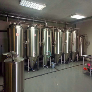 啤酒发酵设备-山东豪鲁开云手机注册厂家